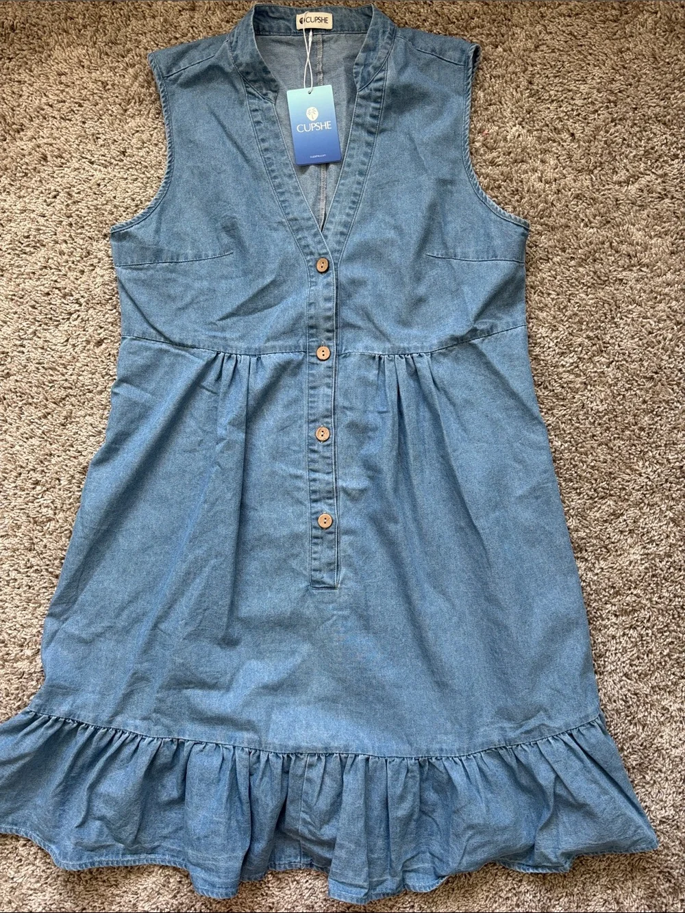 Cupshe Women’s Sleeveless Denim Button-Front Dress in Blue - Picture 2 of 7